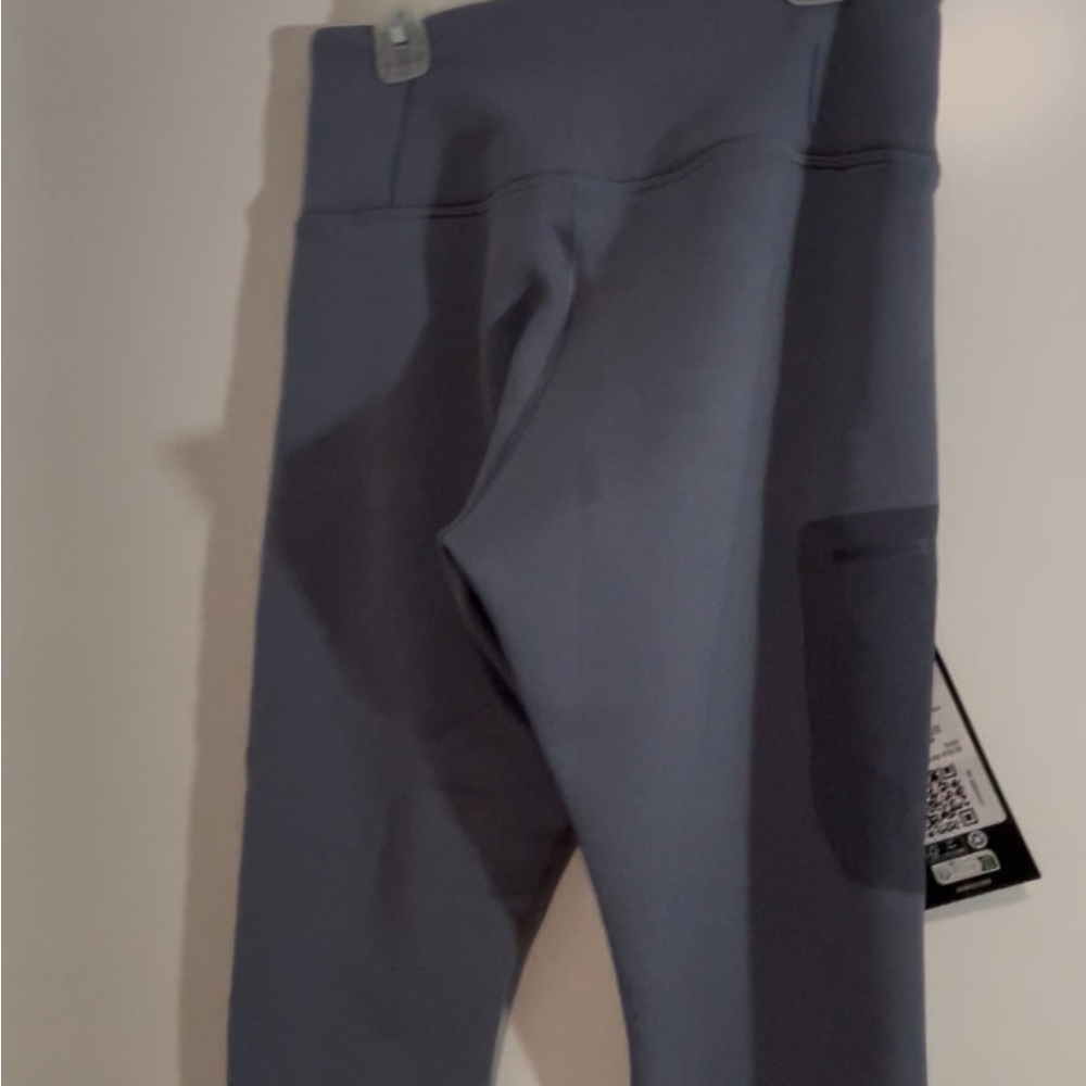 Women's Gray Leggings 👀BUNDLE😍SAVE🥳